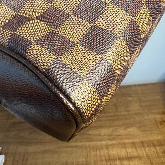 Authentic Louis Vuitton Damier Ebene Brera handbag - Picture 6 of 10